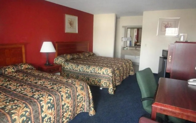 photo 2 of Econo Lodge Norwalk