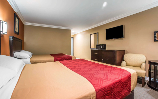 photo 2 of Baymont by Wyndham Ontario