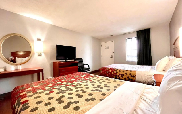 photo 3 of Red Carpet Inn Philadelphia Airport