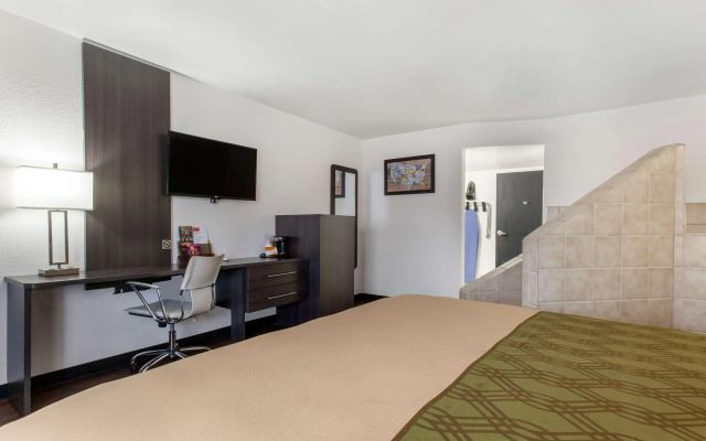photo 4 of SureStay By Best Western Phoenix Airport
