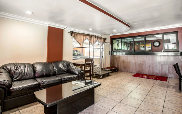 photo 2 of Pico Rivera Inn and Suites