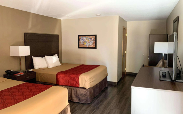 photo 4 of Econo Lodge Portland Downtown