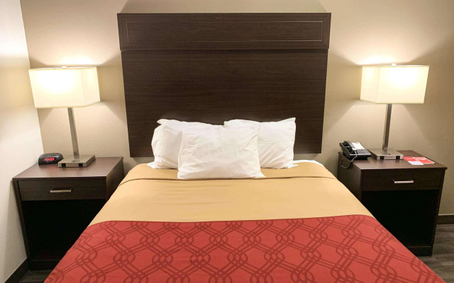 photo 5 of Econo Lodge Portland Downtown