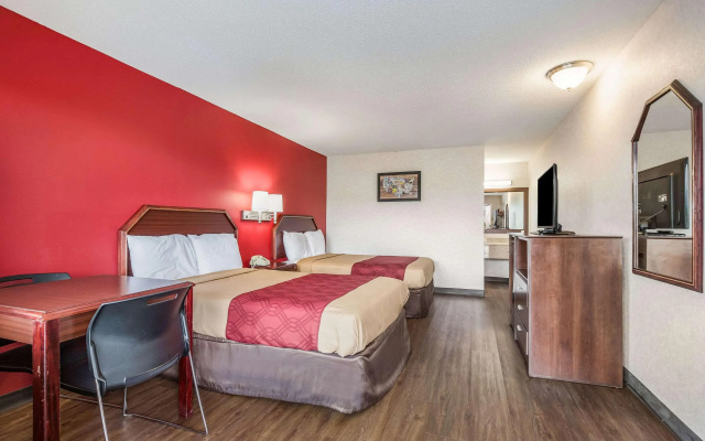 photo 4 of Economy Inn