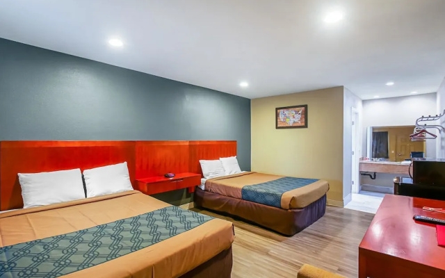 photo 3 of Econo Lodge San Bernardino