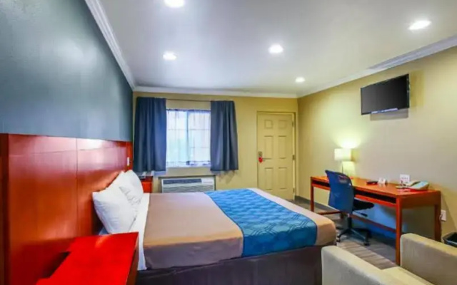 photo 4 of Econo Lodge San Bernardino