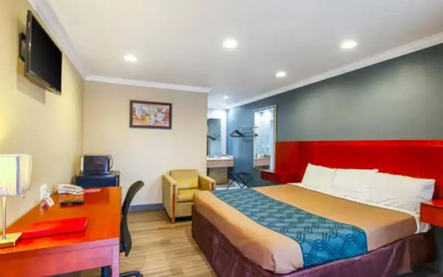 photo 5 of Econo Lodge San Bernardino