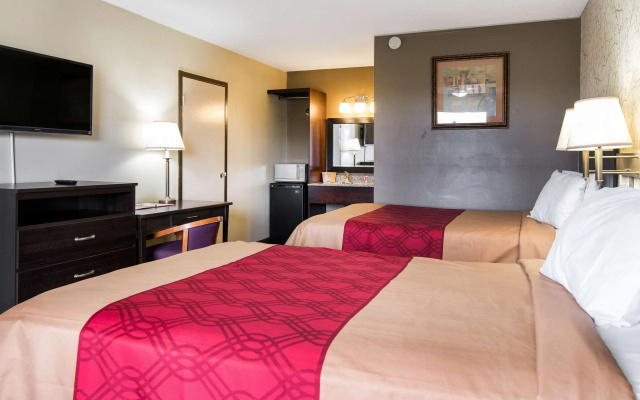 photo 4 of Econo Lodge Selma - Smithfield