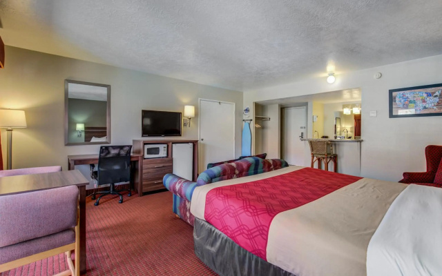 photo 4 of Econo Lodge St George North - Near Pioneer Park