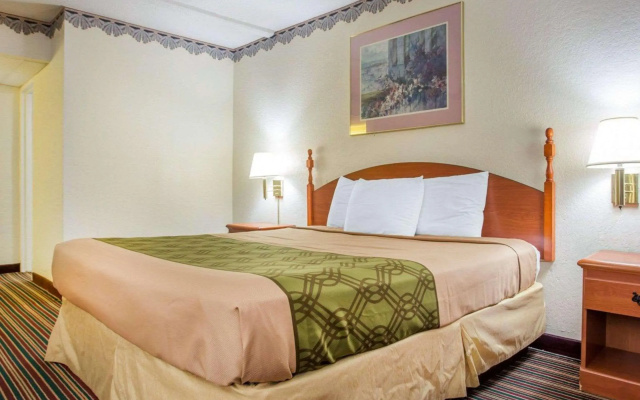 photo 5 of Rodeway Inn Stone Mountain