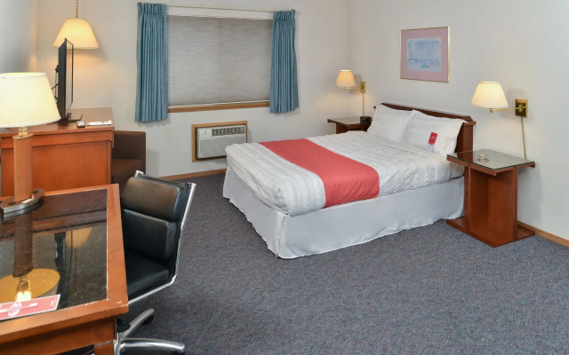 photo 5 of Econo Lodge Tacoma Mall