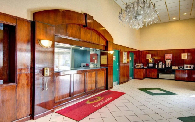 photo 2 of Econo Lodge Takoma Park