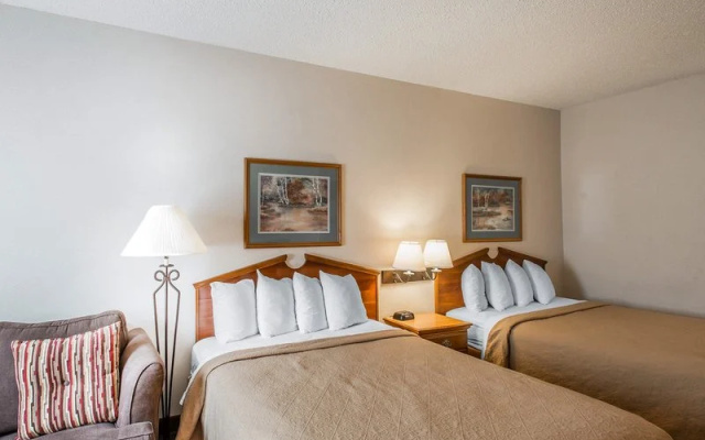 photo 5 of Econo Lodge Tech Center