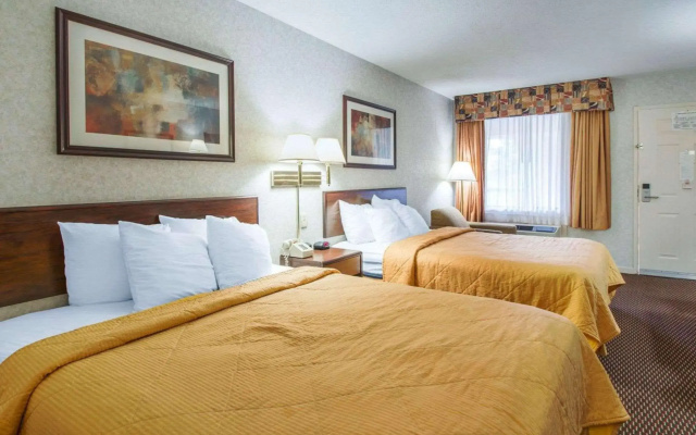 photo 5 of Econo Lodge Troy