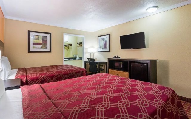 photo 2 of Econo Lodge West Dodge