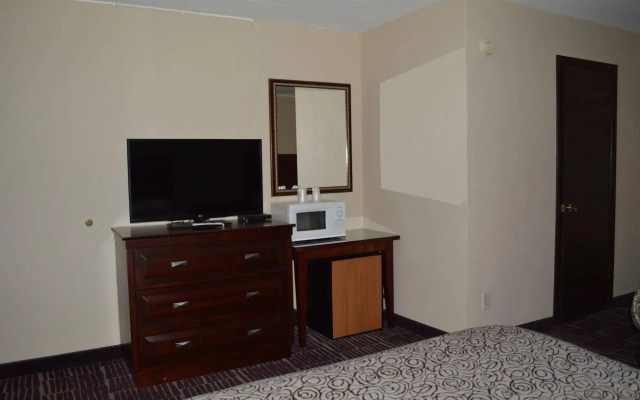 photo 4 of Economy INN