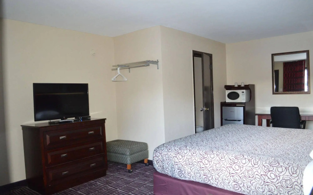 photo 5 of Economy INN