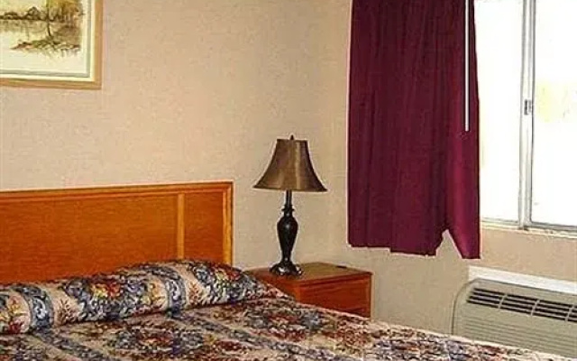 photo 4 of Economy Inn Plymouth