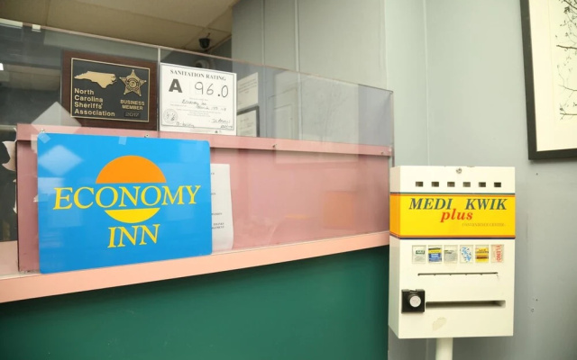 photo 2 of Economy Inn Hotel