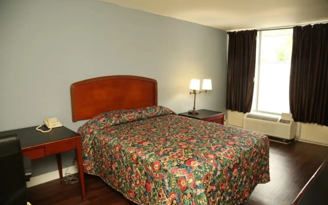 photo 3 of Economy Inn Hotel