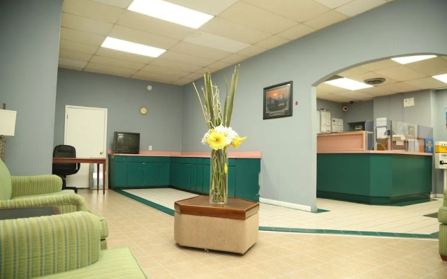 photo 4 of Economy Inn Hotel