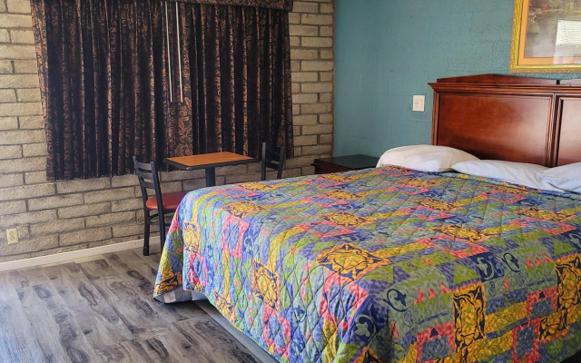 photo 4 of Economy Inn Corning