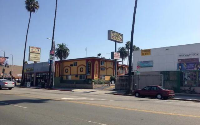 photo 3 of Economy Inn Hollywood