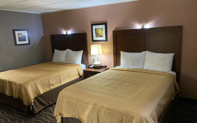 photo 4 of Economy Inn North Randall