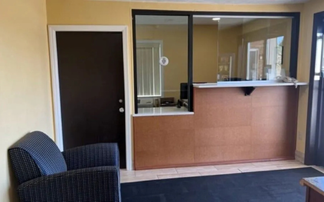 photo 4 of Suburban Studios