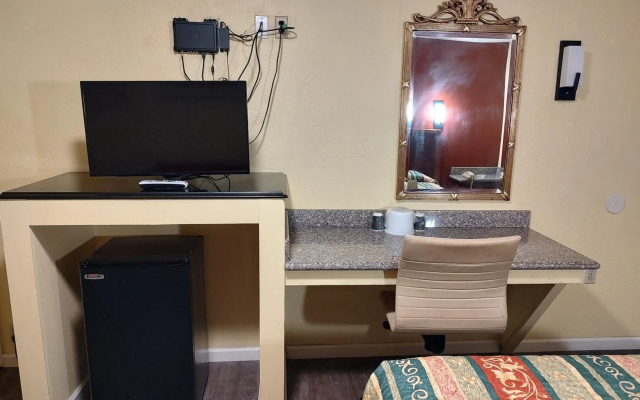 photo 4 of Economy Inn Richmond