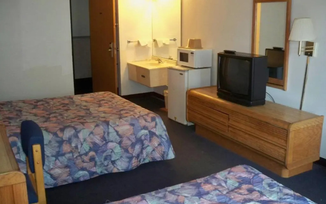 photo 3 of Economy Inn Wentzville