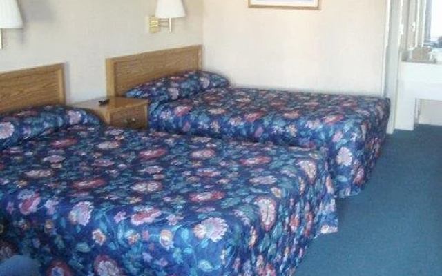 photo 3 of Economy Inn West Chester