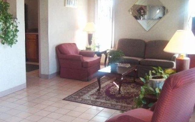 photo 4 of Economy Inn West Chester