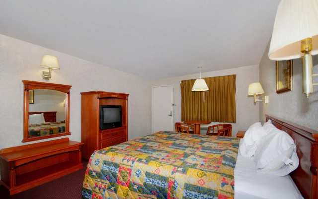photo 5 of Economy Inn - Ontario Airport/Chino