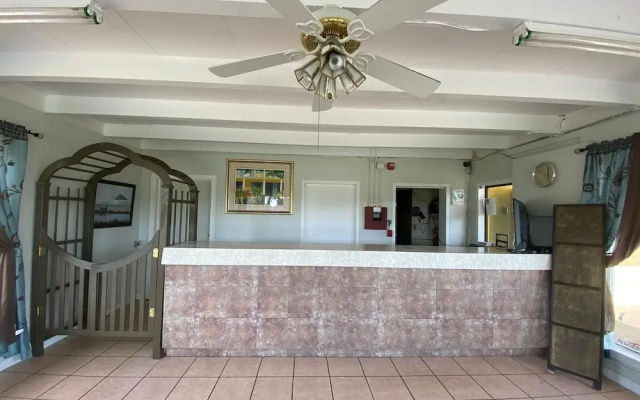 photo 2 of Economy Suites