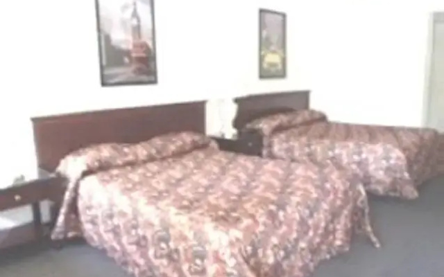 photo 3 of EconoStay Inn