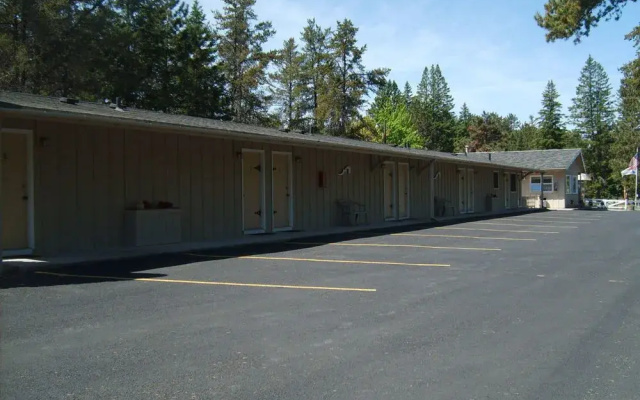 photo 5 of Edelweiss Motel