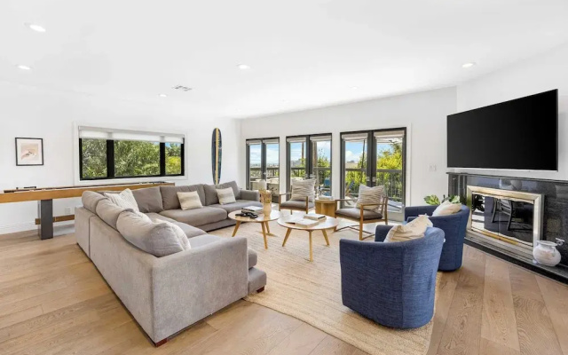 photo 3 of 6bdr Modern Oasis w/ Game Room, Outdoor Living & Views! Edendale by Avantstay