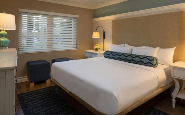 photo 3 of Edgewater Beach Hotel
