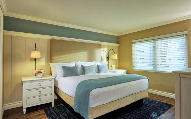 photo 4 of Edgewater Beach Hotel