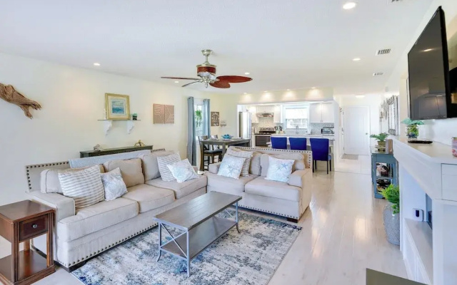 photo 3 of Edgewater Vacation Home w/ Game Room & Pool Access