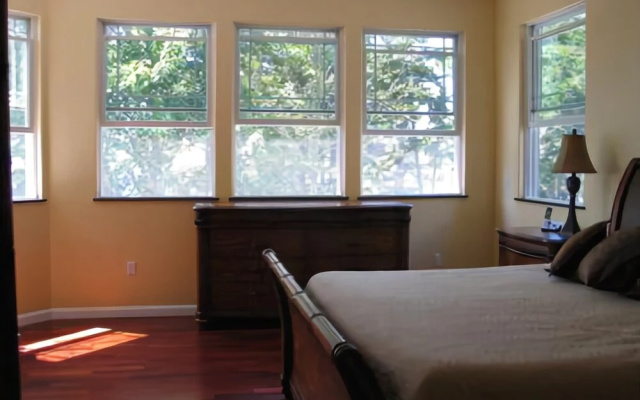 photo 4 of Edgewater Estate - Five Bedroom Home