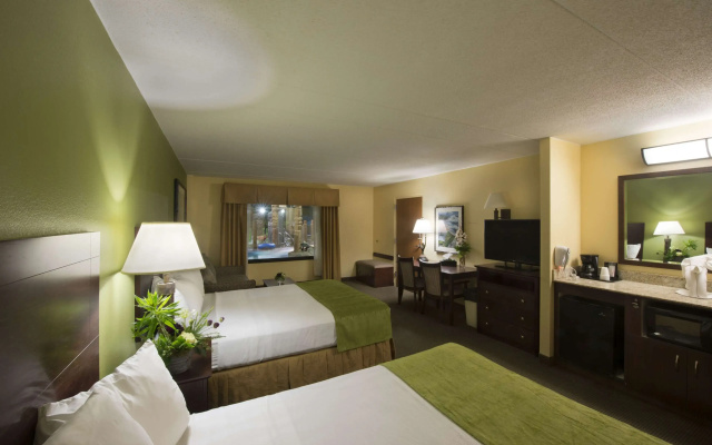 photo 2 of Edgewater Hotel & Waterpark