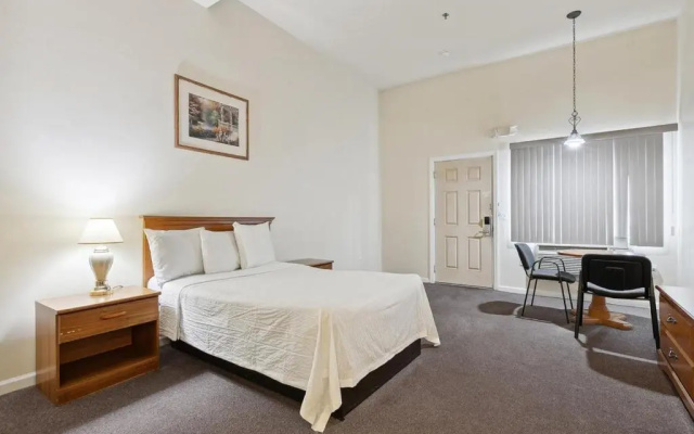photo 5 of Edison Motor Lodge