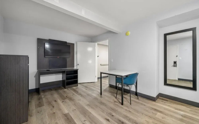 photo 4 of Southern Suites Carrollton