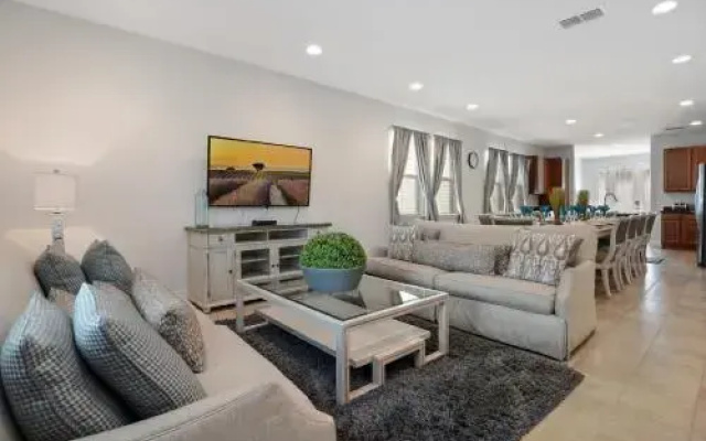 photo 2 of Eight Bedrooms with Pool & Spa 481