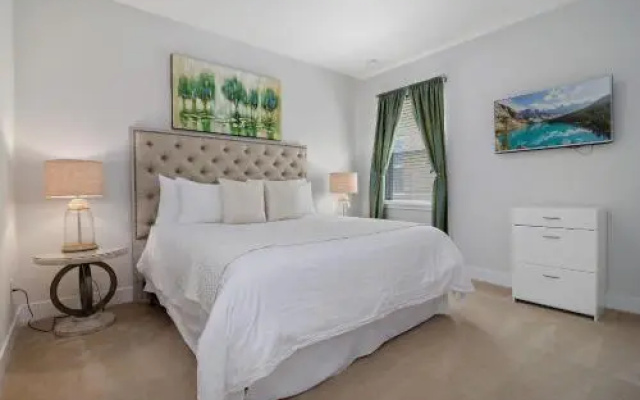 photo 4 of Eight Bedrooms with Pool & Spa 481