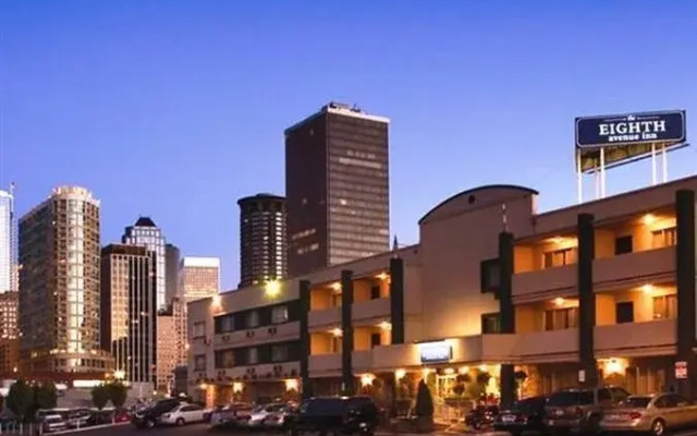photo 5 of Eighth Avenue Inn