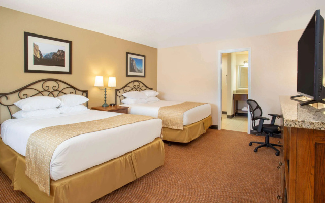 photo 5 of Travelodge by Wyndham Hawthorne
