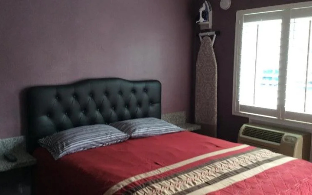 photo 3 of El Don Motel